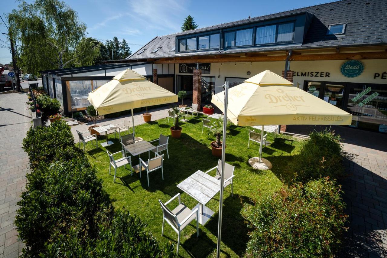 ホテル Pipacs Panir & Grill Garden Vendeghaz Győrújbarát エクステリア 写真